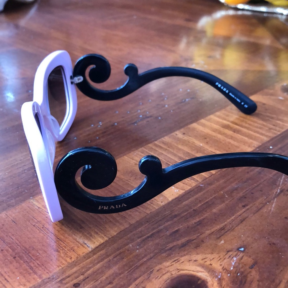 Prada sunglasses gorgeous very unique